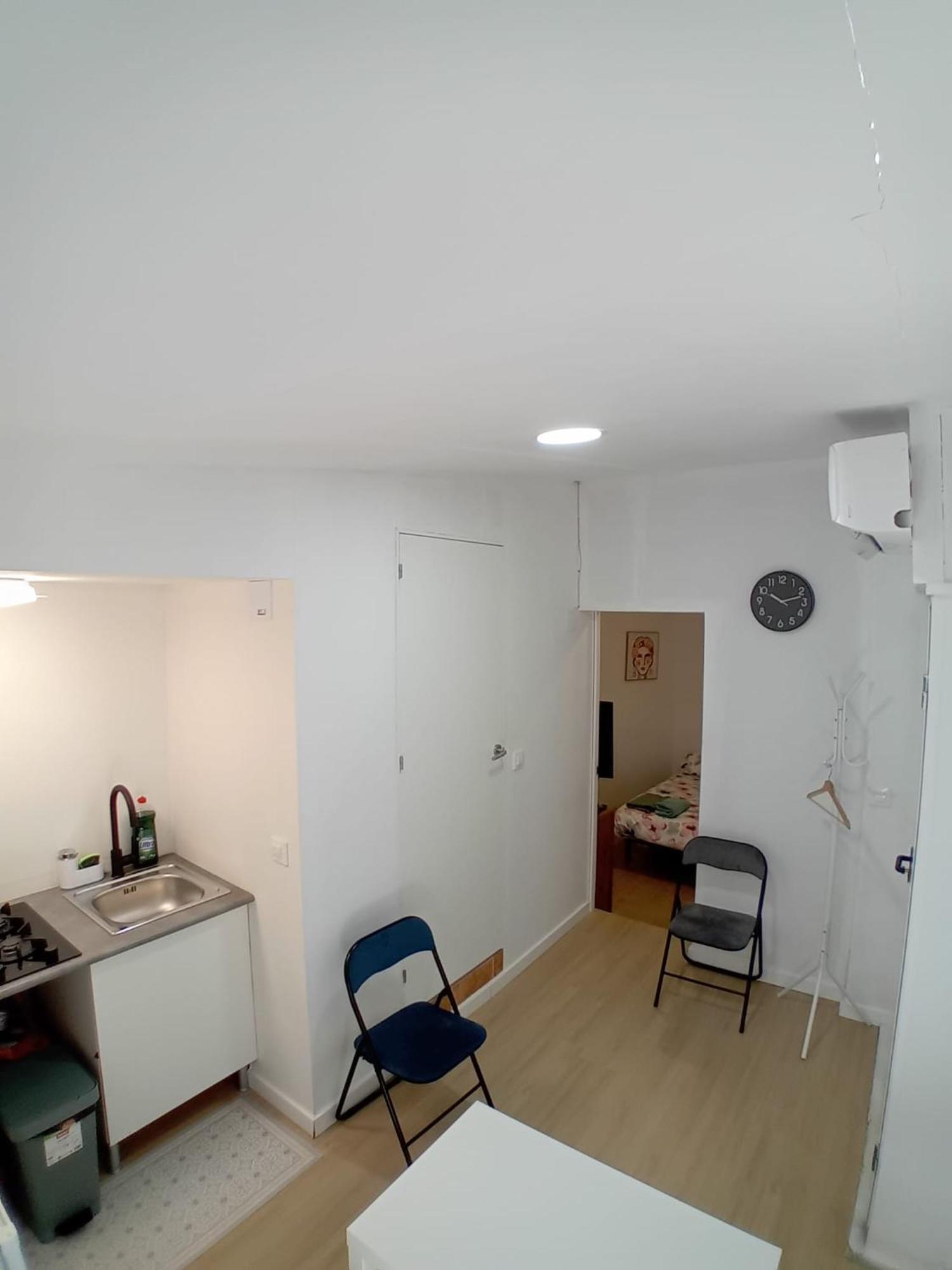 Alquilo Mini Departamento Sant Boi de Llobregat Exterior foto